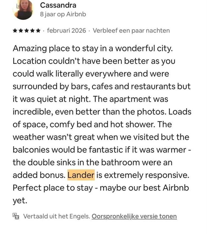 Five-star Airbnb review by Cassandra, February 2026, in English: a location within walking distance of everything, quiet at night, an apartment even better than the photos